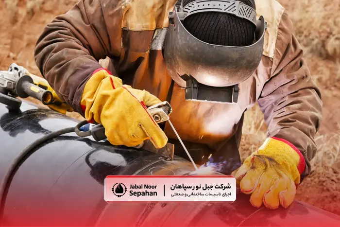 مراحل اجرایی جوشکاری پایپینگ صنعتی | جوشکاری پایپینگ صنعتی | الکترود جوشکاری | تست جوش پایپینگ | استانداردهای جوشکاری | عیوب جوش و بازرسی